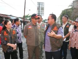 Kunjungan Kepala BNPB RI di Lokasi Banjir Minahasa, Suharyanto : Berikan 3 Penawaran Perbaikan Rumah