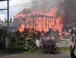 KEBAKARAN DI PAHALETEN: ARMADA DAMKAR TERHAMBAT KECELAKAAN, SATU RUMAH LUDES TERBAKAR