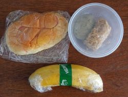 Menu MBG Ramadhan di Jombang Diprotes Sejumlah Wali Murid: Anggaran Jelas, Isi Kotak Dipertanyakan